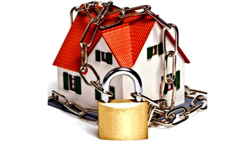 Goed beveiligde voordeur van een Goudse woning Goed beveiligde voordeur van een Goudse woning
